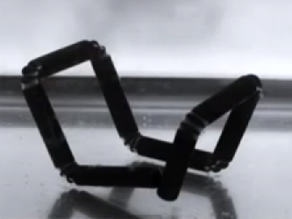 4D Printing: things making things
