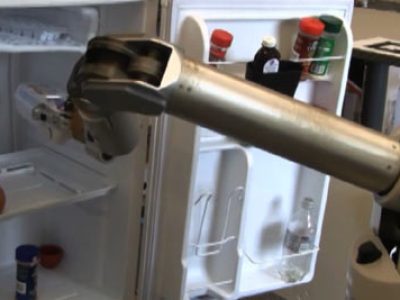 Huishouden door robot