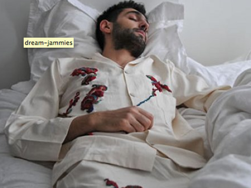 Pyjama met sensoren en een iPhone
