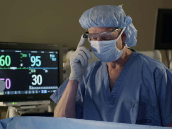 Google Glass creates better doctors?