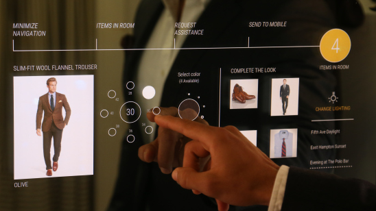 Interactieve spiegel: de toekomst van modewinkels?