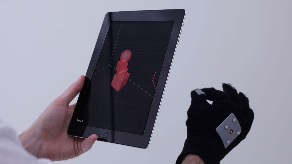T(ether): 3D objecten maken met een handschoen